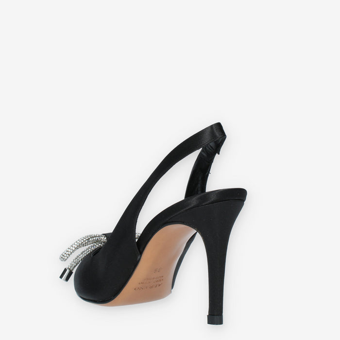 Dècolletè aperte dietro in raso con fiocco di strass