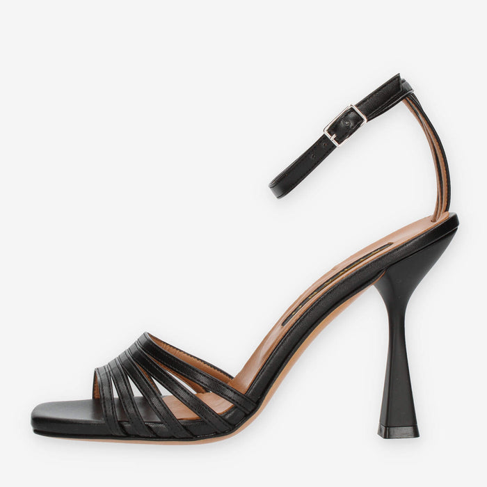 Albano Sandali neri da donna con tacco