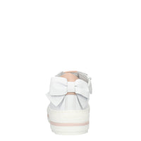 Sneakers con fiocco