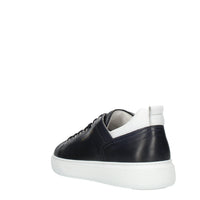 Sneakers da uomo con lacci
