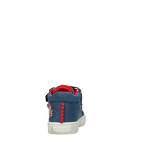 Sneakers con strappi