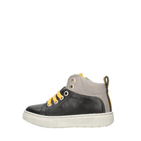 Sneakers alte da bimbo