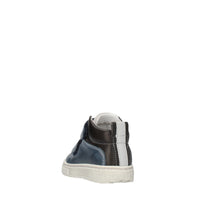Sneakers alte da bimbo