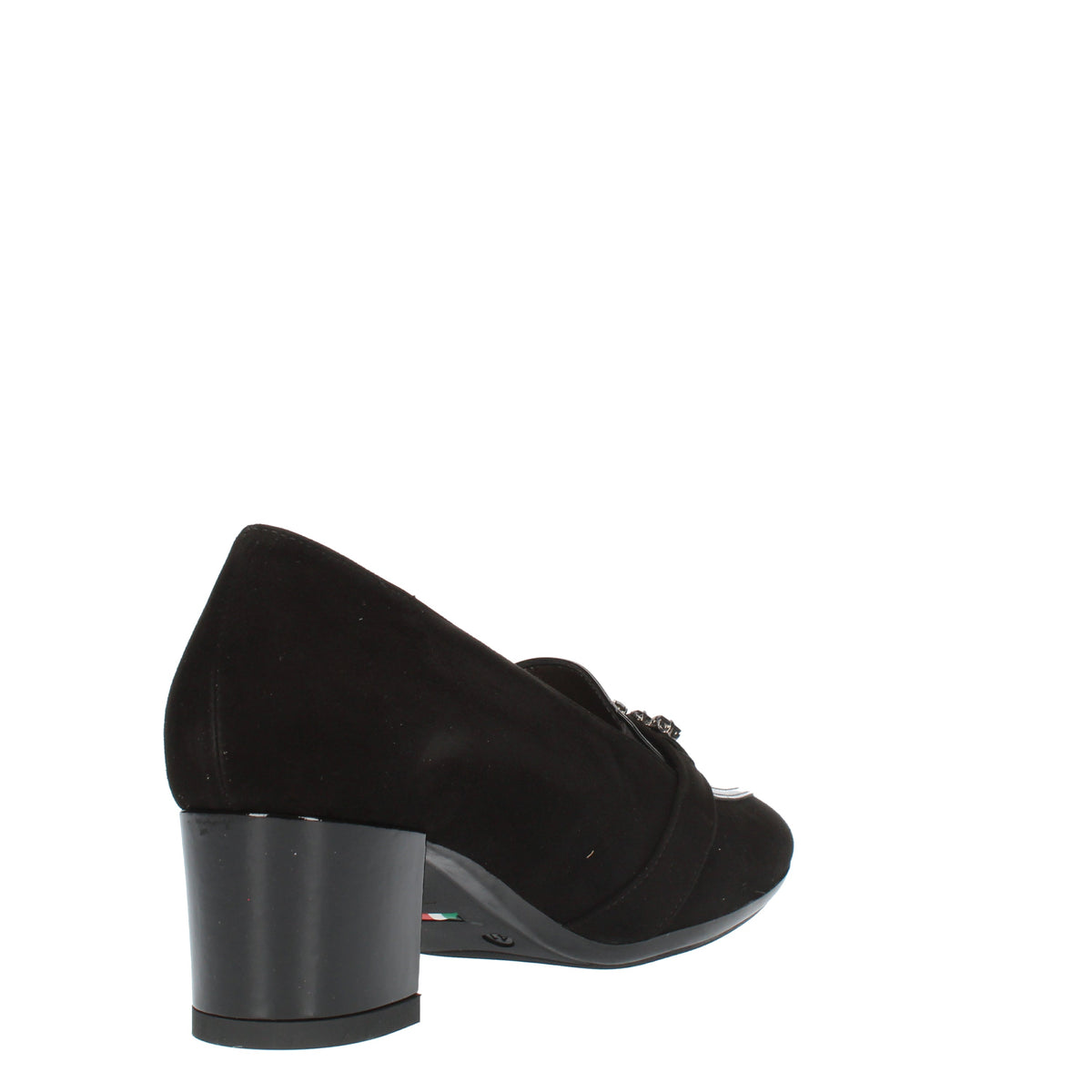 Dècolletè donna con pietre