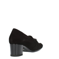 Dècolletè donna con pietre