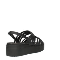 Crocs Brooklyn strappy lowwdgw sandali con zeppa