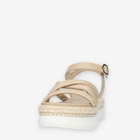 Nero Giardini Sandali beige da donna con borchiette