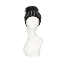 Cappello con strass e pon pon