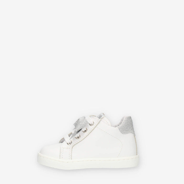 Nero giardini Sneakers bianche con fiocco glitterato