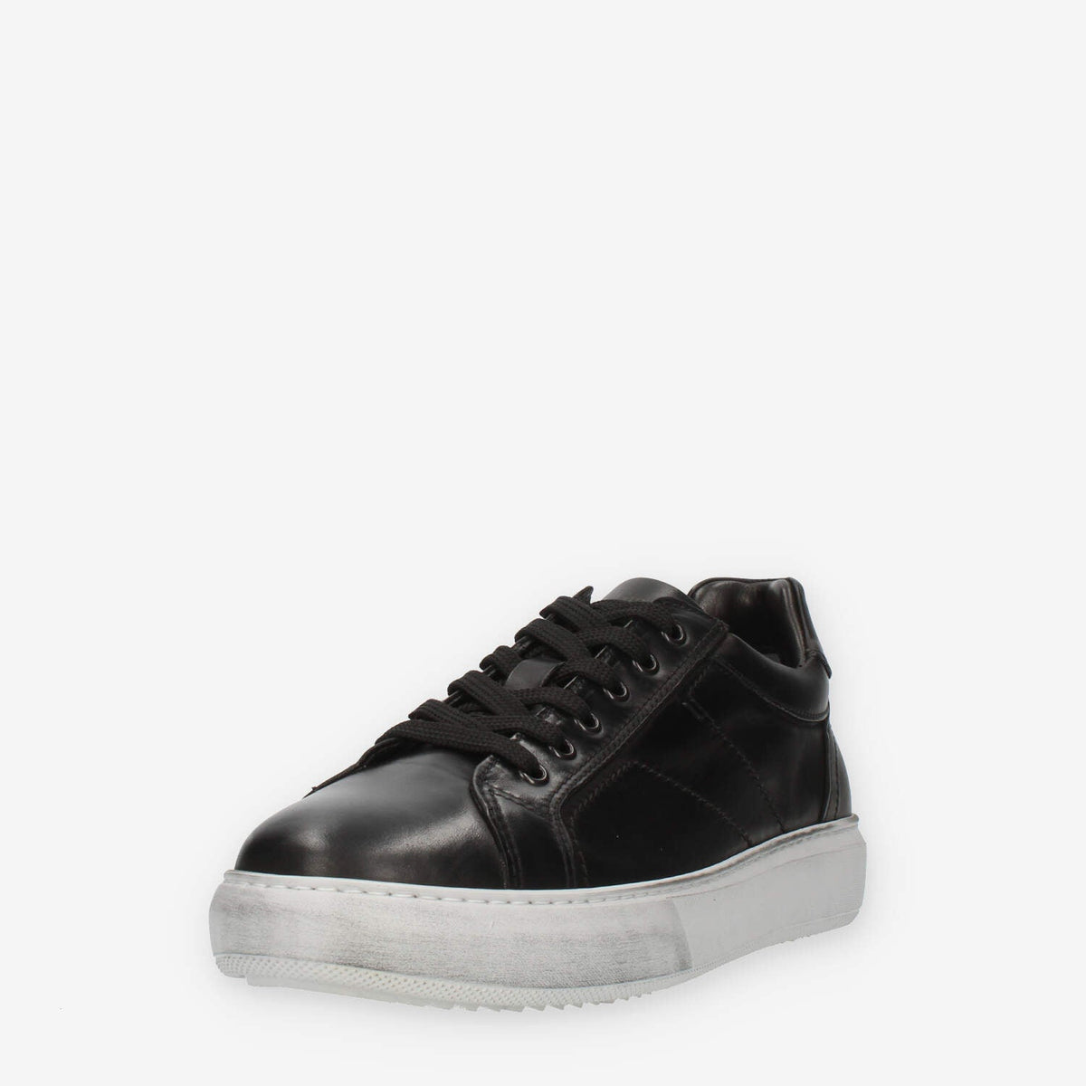 Nero Giardini Sneakers nere da uomo con fondo grigio
