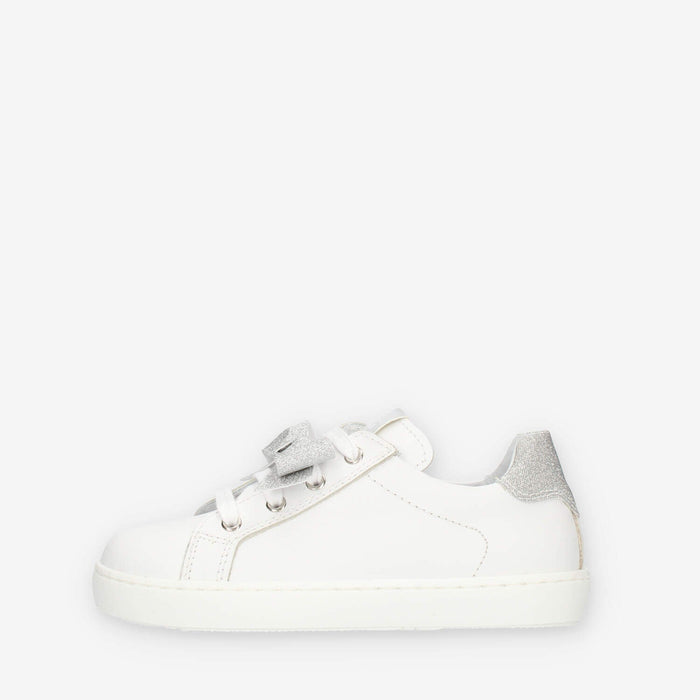 Nero giardini Sneakers basse bianche con fiocco glitterato