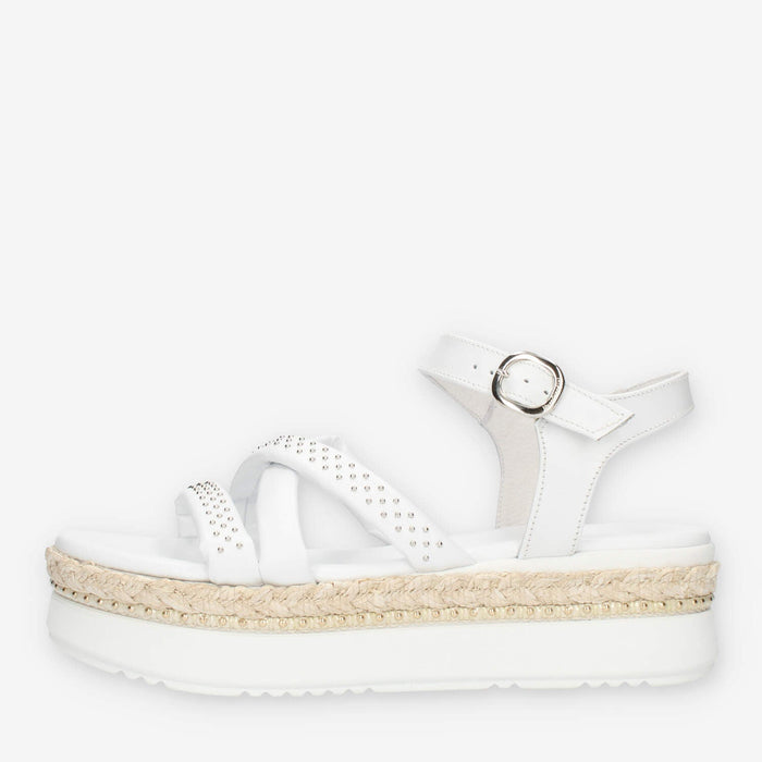 Nero Giardini Sandali  bianchi da donna con borchiette