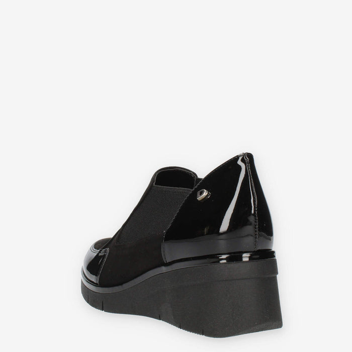 Donna Serena Slip on da donna nere in camoscio con elastici