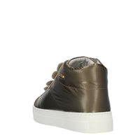 Alicia 38 Mid