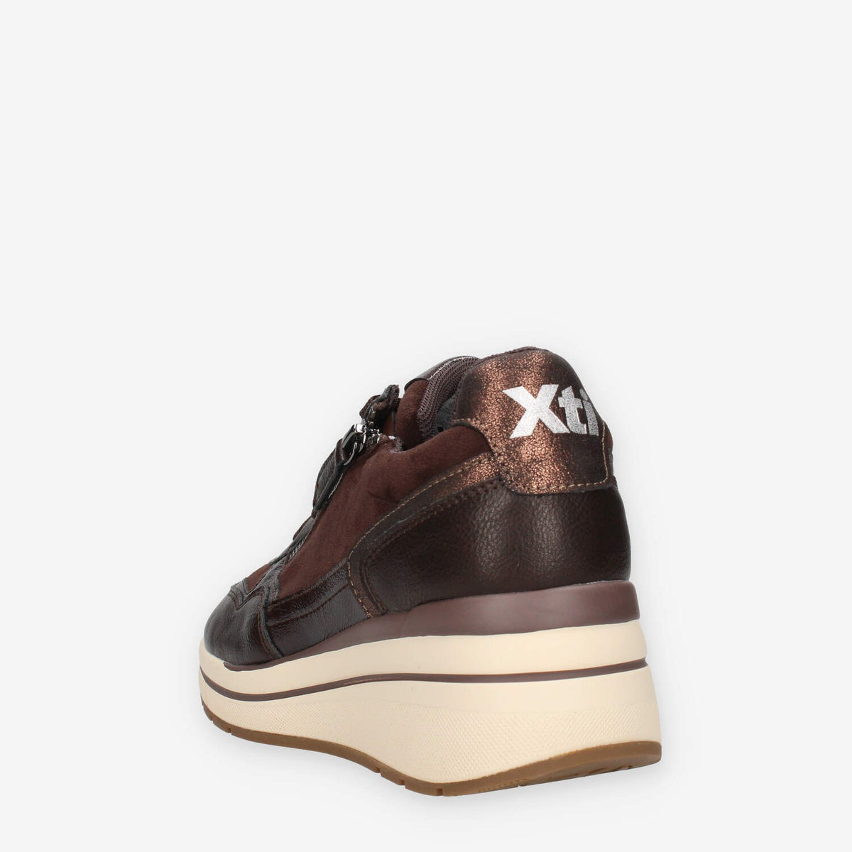 Sneakers da donna in ecopelle marrone - Xti Tentations