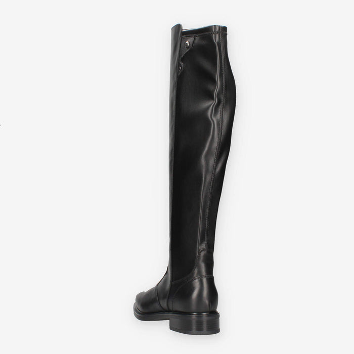 Stivali Alti in Pelle Nero Giardini - Eleganza e Comfort