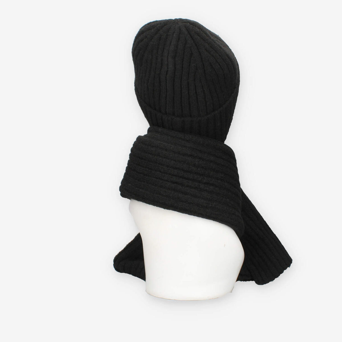 Set Invernale cappello e sciarpa Vivienne in misto lana nero