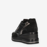 Nero Giardini I514130D-100 Sneakers nere con zeppa