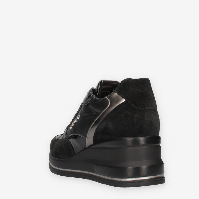 Nero Giardini I514130D-100 Sneakers nere con zeppa