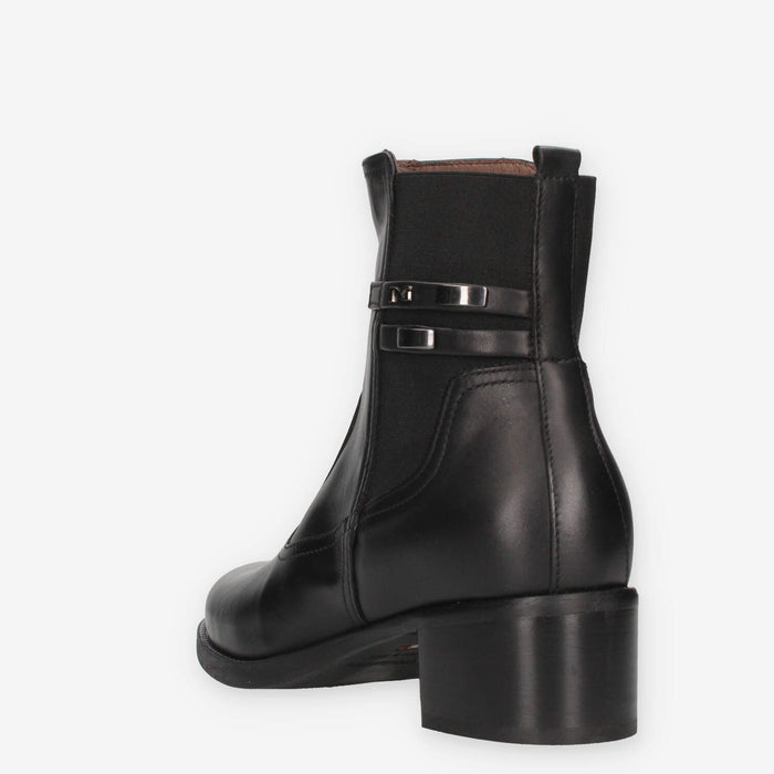 Nero Giardini I513840D-100 Stivaletti neri con tacco