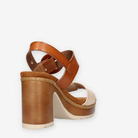 Xti Tentations 144088-CAMEL Sandali camel e beige da donna con tacco