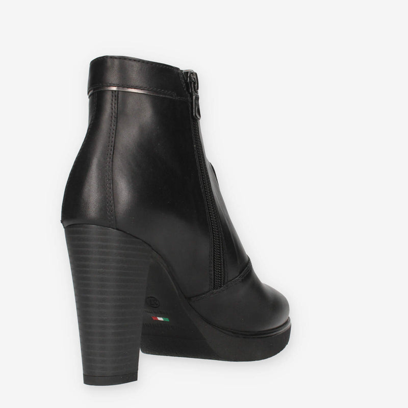 Nero Giardini I513810D-100 Stivaletti neri con tacco