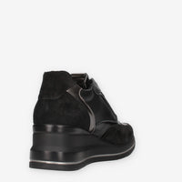Nero Giardini I514130D-100 Sneakers nere con zeppa