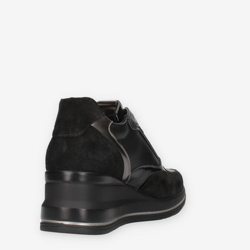 Nero Giardini I514130D-100 Sneakers nere con zeppa