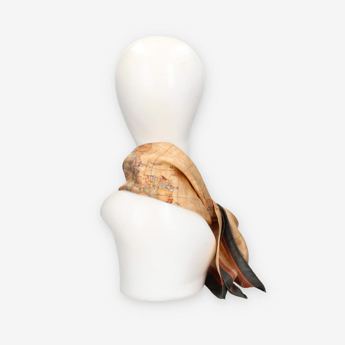 Alviero Martini Prima Classe K3190-ALOE-0609 Foulard quadrato grande verde muschio e Geo Classic