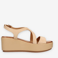 Inuovo 123106-SCISSORS Sandali beige con zeppa