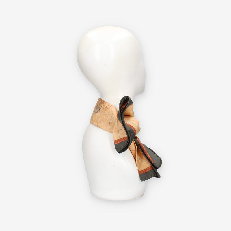Alviero Martini Prima Classe K3170-ALOE-0609 Foulard verde muschio e Geo Classic