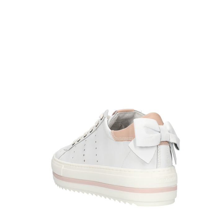 Sneakers con fiocco