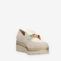 Comart Mocassini beige da donna con applicazioni e zeppa