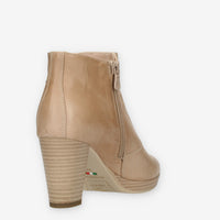 Nero Giardini Stivaletti da donna beige con tacco