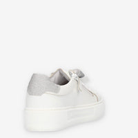 Nero giardini Sneakers basse bianche e argento con fiocco glitterato