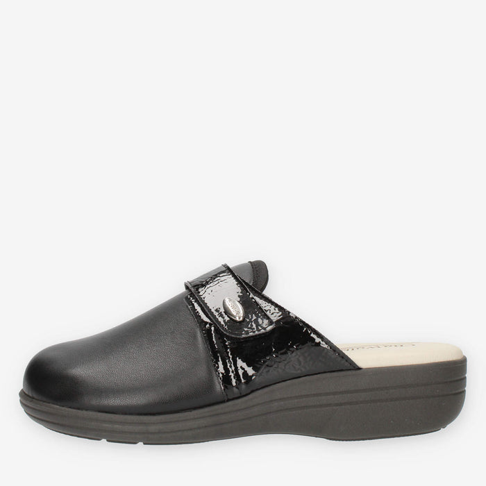 Clia Walk Elastica Ciabatte chiuse nere da donna