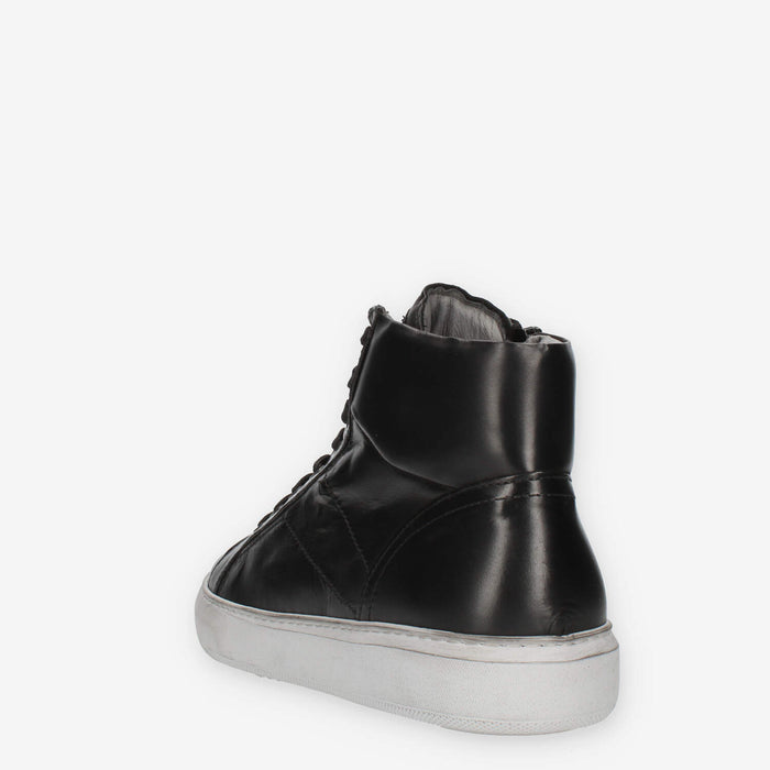 Nero Giardini Sneakers alte nere da uomo con fondo grigio