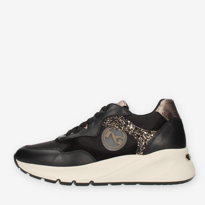 Nero Giardini Sneakers nere con strass