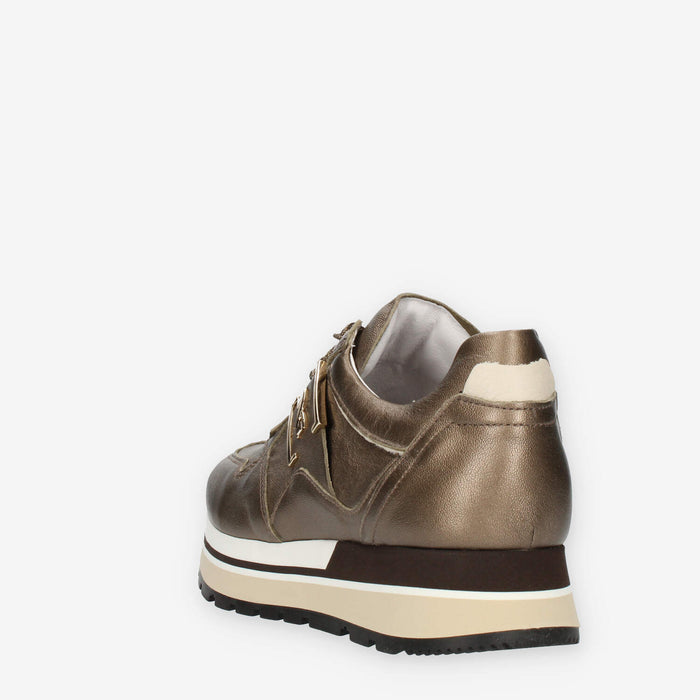 Nero Giardini Sneakers bronzo da donna con lacci glitterati