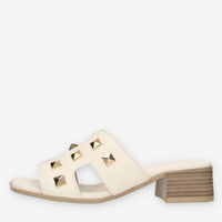 Melluso Sandali scalzati crema con borchie